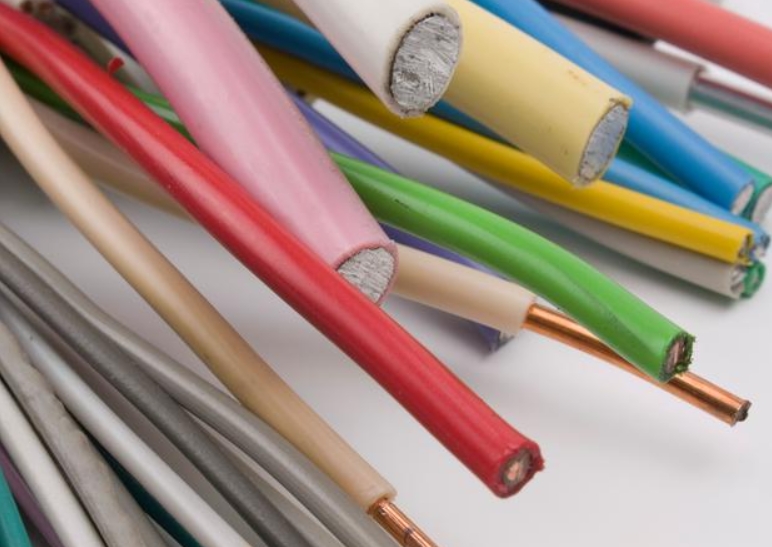 電線電纜在運(yùn)行的過程中電阻的存在會發(fā)熱.jpg 電線電纜在運(yùn)行的過程中電阻的存在會發(fā)熱.jpg